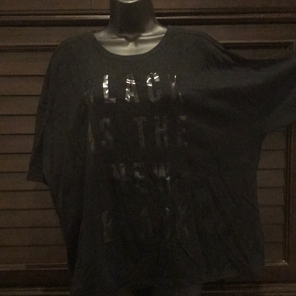 Great black T-shirt “Black is the new Black”